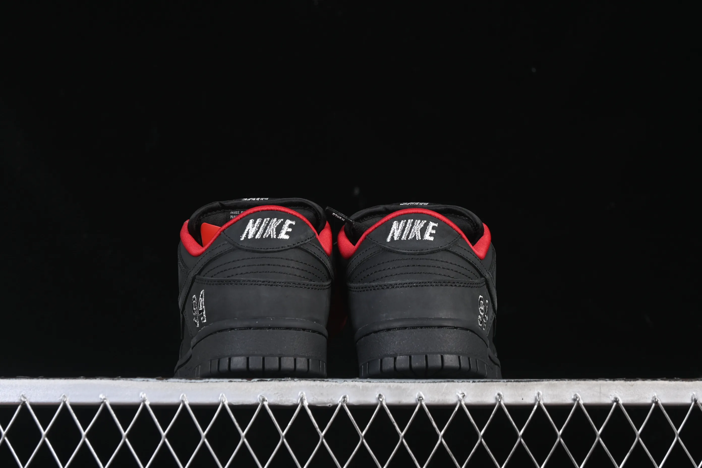 All Categories Nk SB Dunk Series Nk SB Dunk Low Low-top sneakers Supreme x Nike SB Dunk Low "Ocean Fog" Limited Edition Black Warrior Low-top casual sneakers HQ8487-001